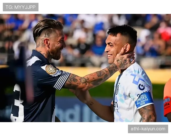 赛前踩场：国际米兰重点演练定位球攻防，备战与罗马的关键战