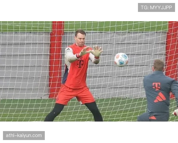 更衣室领袖：通讯讲述诺伊尔如何在伤病潮中凝聚拜仁后防线